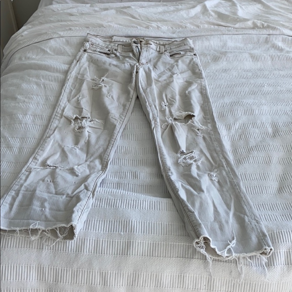 White acid wash denim jeans